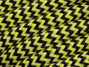 Zwart met geel strijkijzersnoer - zigzag motief - 2 aderig